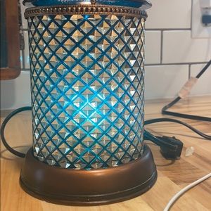 Meet your Posher, Kami